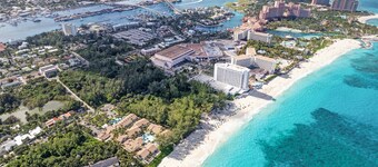 Sunrise Beach Resort - Ocean Blue Villa 
Paradise Island