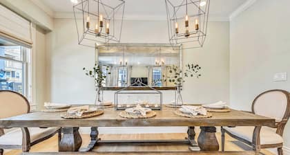 Cozy Boston Condo | Near T