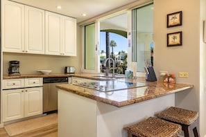 Condo, 1 Bedroom | Private kitchen | Fridge, oven, stovetop, coffee/tea maker