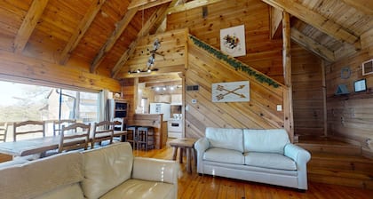 Adelaide's Den 2 Bedroom Cabin by RedAwning