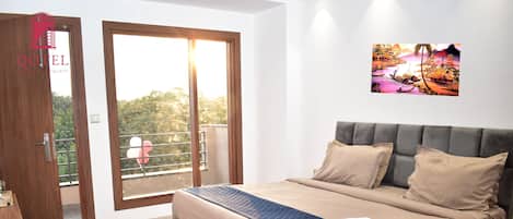 Deluxe Double Room | Desk, laptop workspace, soundproofing, free WiFi