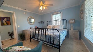 3 bedrooms, iron/ironing board, free WiFi, bed sheets - Hooked on the Blue 3 Bedroom 2 Bath Marathon Ocean front Home w/ Private Pool & 50` Dock (Marathon)