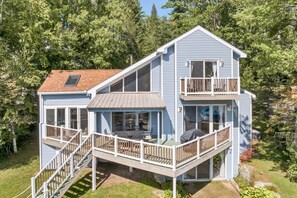 Exterior - Lake Winnipesaukee Waterfront Sandy Beach 28 Dock Gazebo Sleeps 10 (Moultonborough)