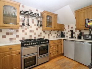 Refrigerador, lavavajillas, tetera/pava eléctrica, tostadora