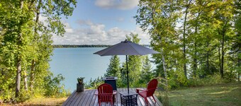 Lakefront Paradise With Private Boat Dock & Patio