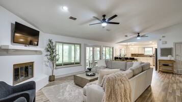 House (5 Bedrooms) | Front of property