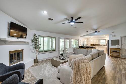 Pickleball/sport Court: Spacious Kemp Home!