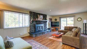 House (3 Bedrooms) | Front of property