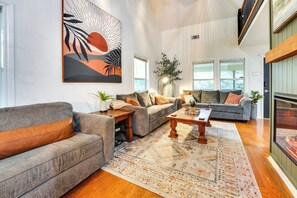 House (2 Bedrooms) | Interior