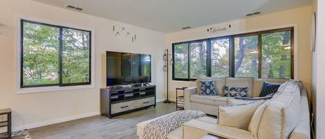 Apartment (3 Bedrooms) | Front of property