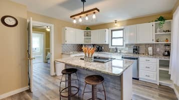 House (1 Bedroom) | Interior