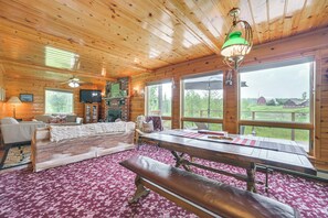 House (2 Bedrooms) | Interior