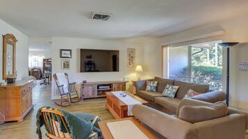 House (2 Bedrooms) | Front of property