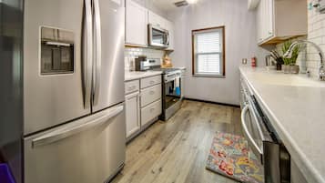 Cottage (2 Bedrooms) | Bahagian dalam