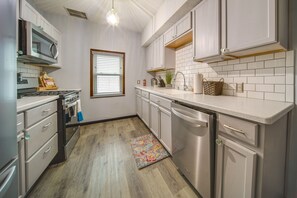 Cottage (2 Bedrooms) | Interior