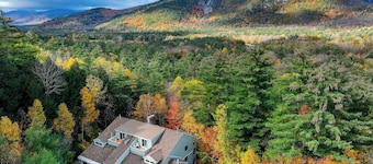 Inviting Bartlett Condo: 1 Mi to Attitash Mountain