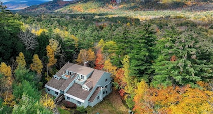 Inviting Bartlett Condo: 1 Mi to Attitash Mountain