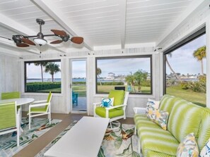 Living area - Intercoastal Bungalow (Englewood)