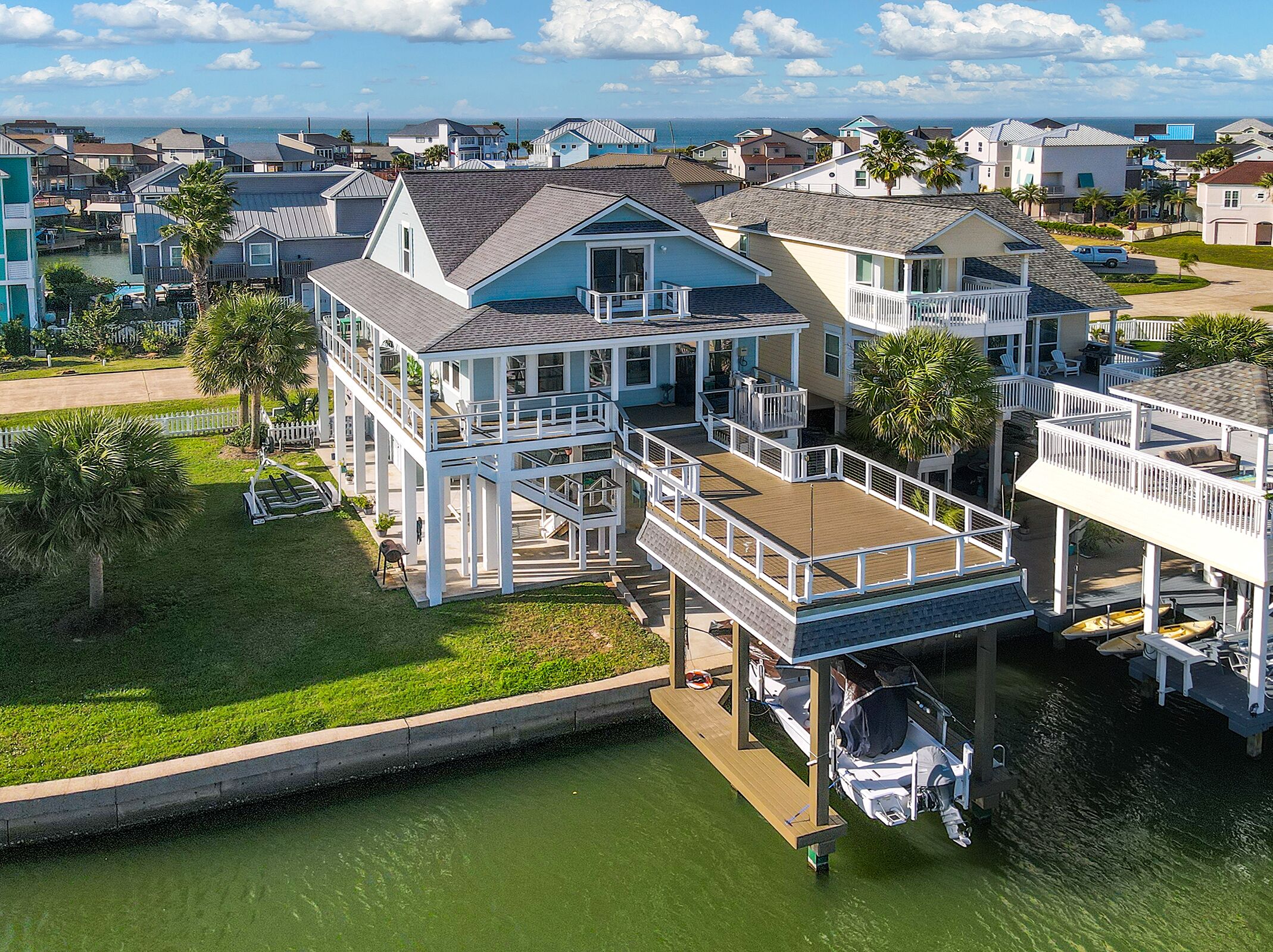 Down by the Bay - Canal Home - Boat dock & ramp access -