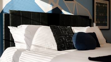 4 bedrooms, iron/ironing board, WiFi, bed sheets