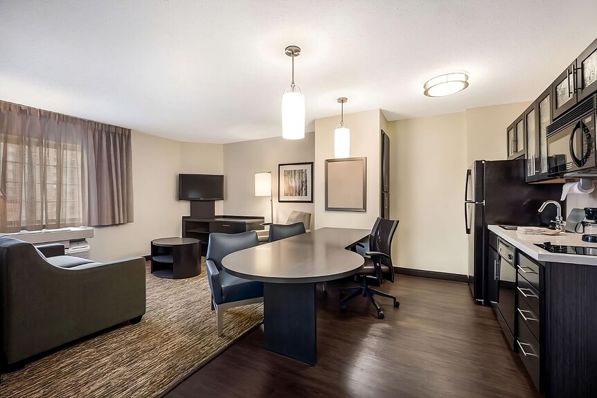 Affordable Getaway! 3 Classy Units, Short Drive To Old Town Albuquerque - Albuquerque, NM