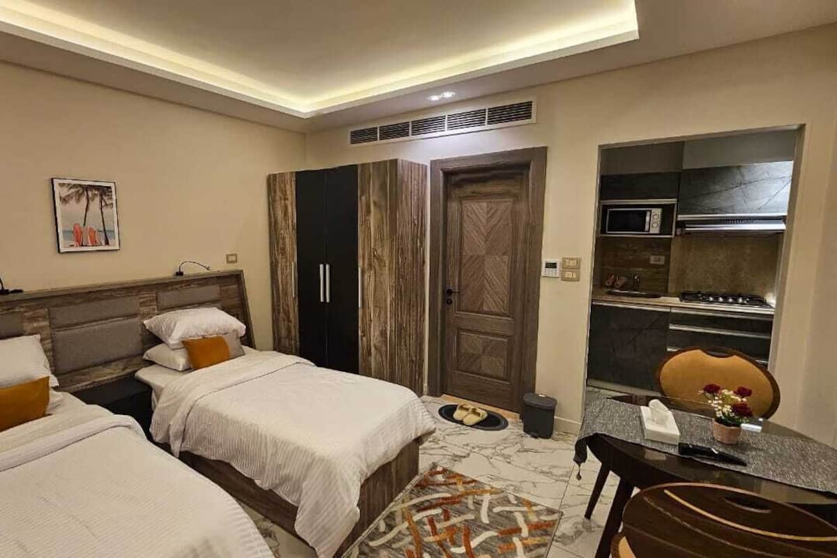 Quarto casal conforto | 2 quartos, roupas de cama premium, cofres nos quartos