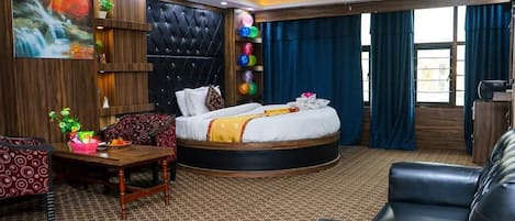 Honeymoon Suite