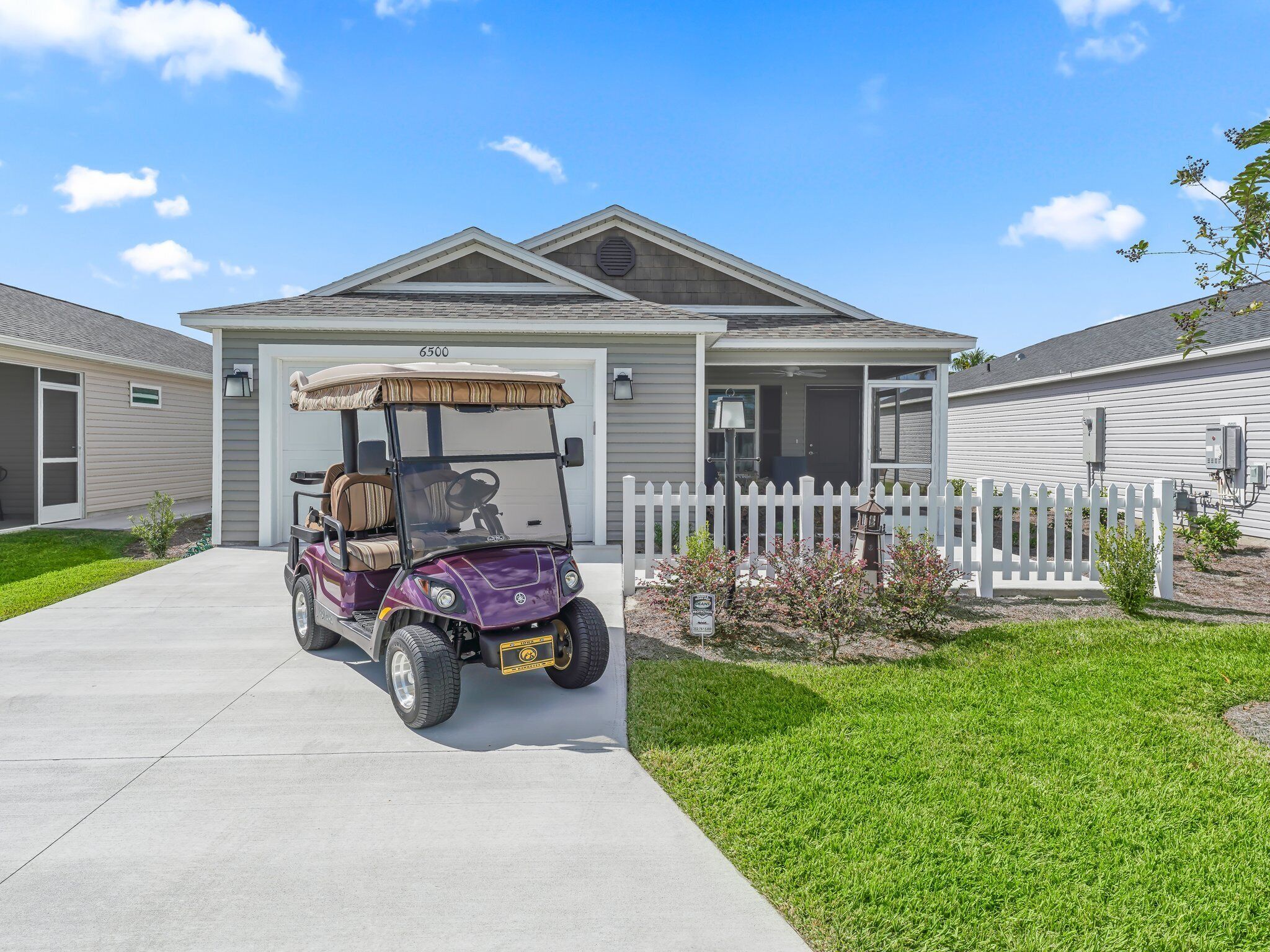 Discover Your Oasis in The Villages: A Relaxing Retreat with All the Amenities!