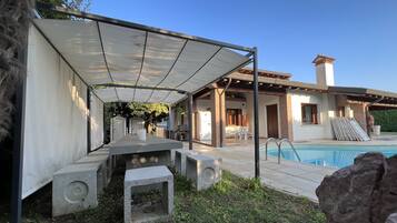 Piscina a l'aire lliure