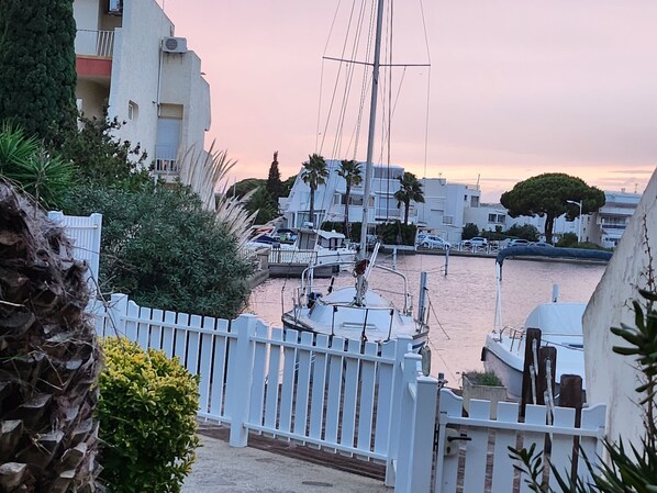 Property grounds - Marina Les Voiles a la mer Avec vue sur le Port (LE GRAU DU ROI)