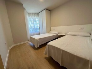 2 Schlafzimmer, Bügeleisen/Bügelbrett, Internetzugang