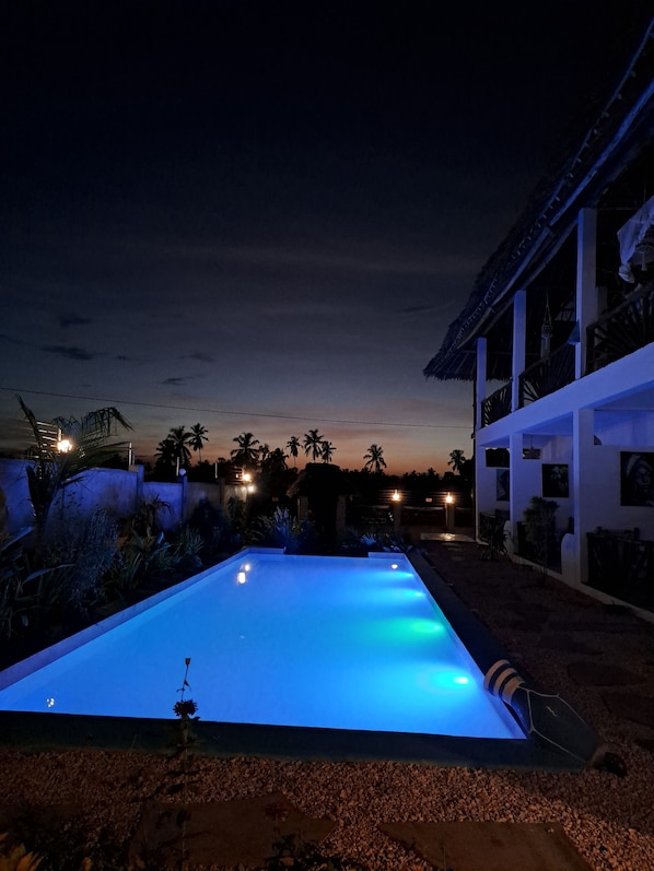 Outdoor pool, pool loungers