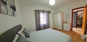 2 Schlafzimmer, Bügeleisen/Bügelbrett, WLAN, Bettwäsche