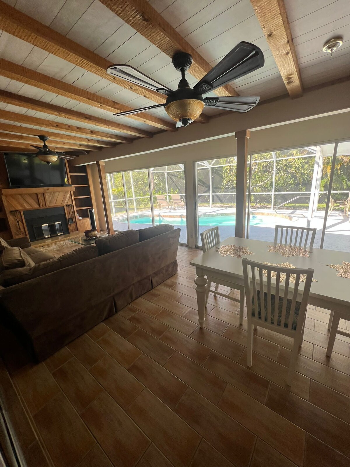 Photo 5 of Paradise Naples Pool Home. Free headed pool