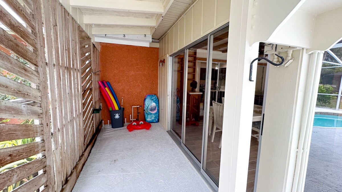Photo 24 of Paradise Naples Pool Home. Free headed pool