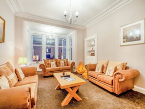 TV - 12 bedroom accommodation in Rothesay, Isle of Bute (Rothesay, Isle of Bute)