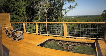 Fox Wood Dome w/Indoor Jacuzzi & Mountain Views