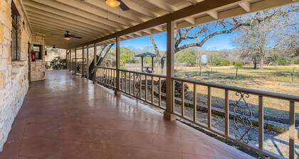Hidden Valley: Your Dream Rustic Wedding Venue w/t Complimentary Accommodations