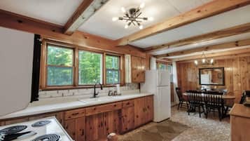 冰箱、微波炉、烤箱、炉灶