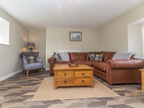 TV - 2 bedroom accommodation in Great Snoring (Great Snoring)