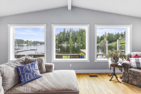 Deluxe House | Lake view