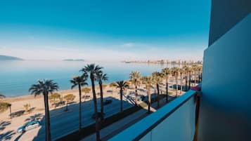 Doppelzimmer, Balkon, Meerblick | 1 Schlafzimmer, kostenloses WLAN, BettwÀsche