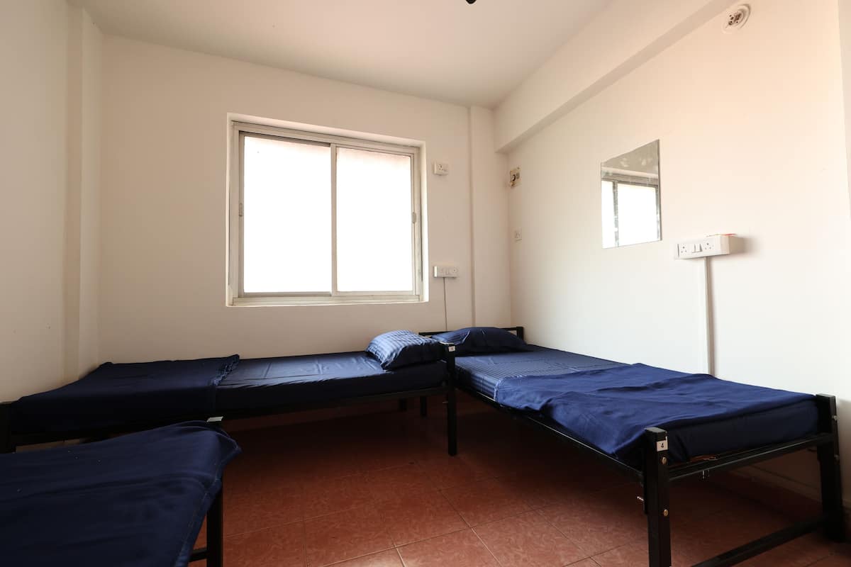 Shared Dormitory | Free WiFi