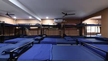 Shared Dormitory | Free WiFi