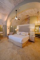 Design Suite, 1 King Bed (Suite El Aljibe) | Roupas de cama de algodão egípcio, roupas de cama premium