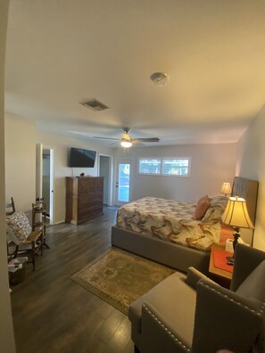 4 bedrooms, free WiFi, bed sheets - Sunset Preserve on Lemon Bay Preserve  South Venice.  (Venice)