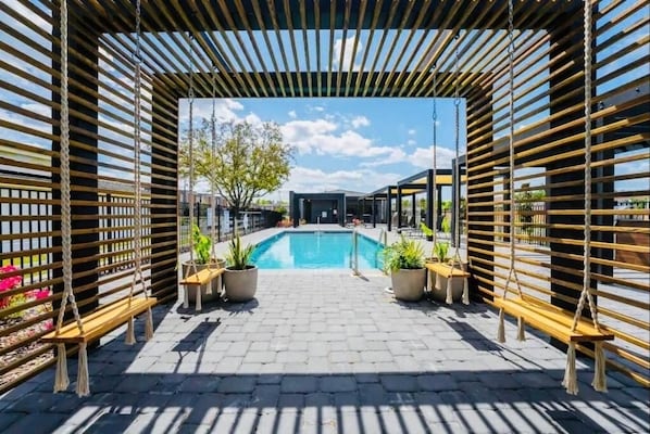 Pool - 3 Bedroom/ 3 Bath Town House, minutes away from Disney (Kissimmee)