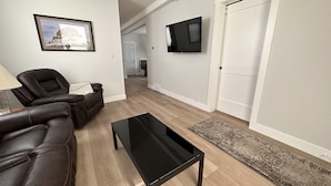 Living area - Mountain getaway w/ hot tub & heated garage (Blairmore)