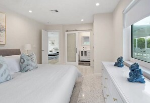 3 bedrooms, iron/ironing board, travel crib, free WiFi