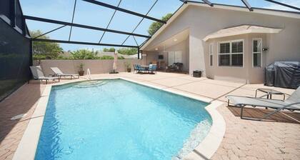 Great Naples Vacation House with Pool at Briarwood.